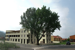 STAMBENO POSLOVNI OBJEKAT TRI O Topola Oplenac apartmani pogled od Karadjordjevog konaka